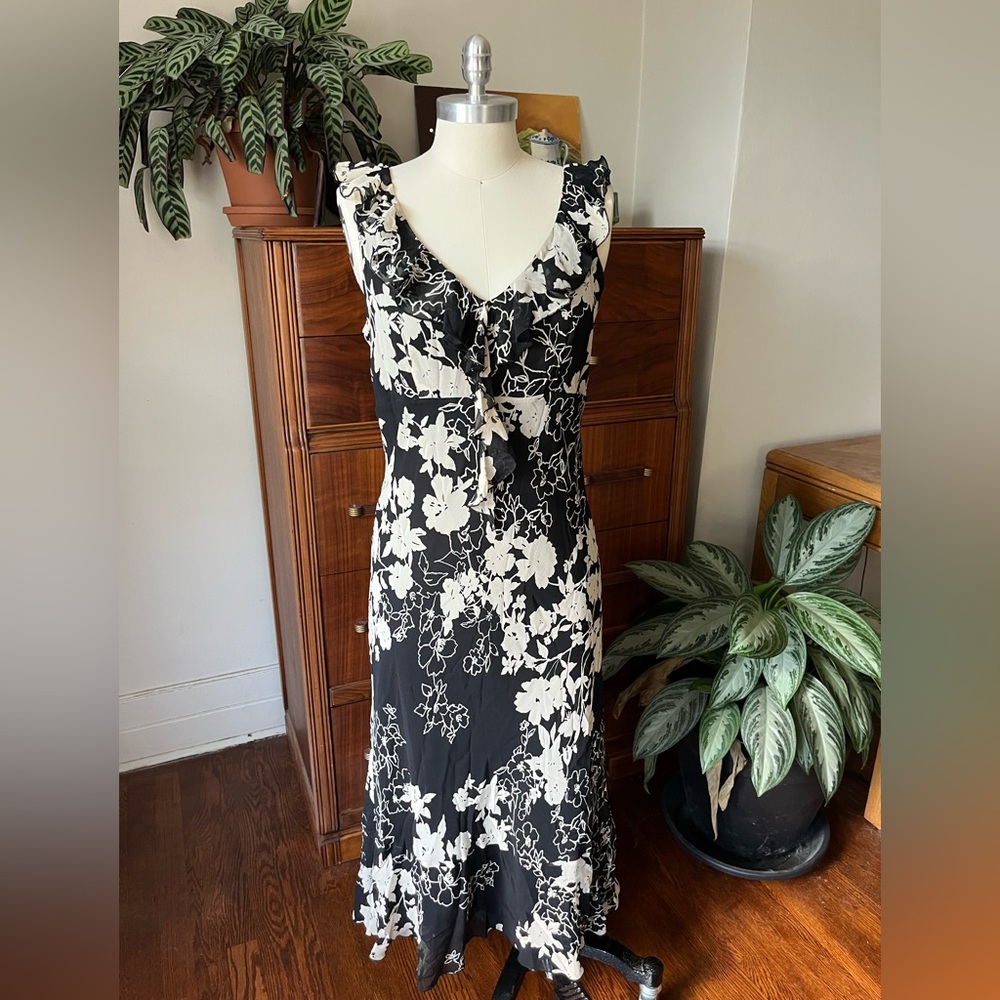 Flowy Black and White Floral Maxi Dress